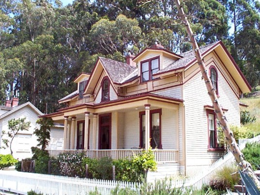 P000205.jpg (107165 bytes)