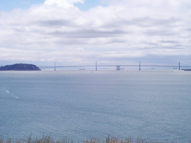 P000208.jpg (60865 bytes)